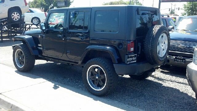 2007 Jeep Wrangler 1500 Extended Cargo Clean