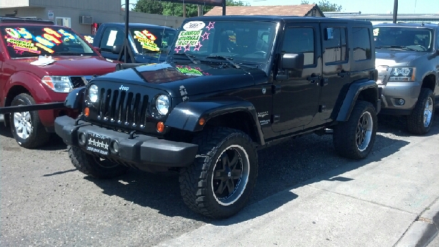 2007 Jeep Wrangler 1500 Extended Cargo Clean