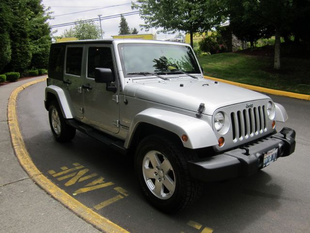 2007 Jeep Wrangler 1500 Extended Cargo Clean