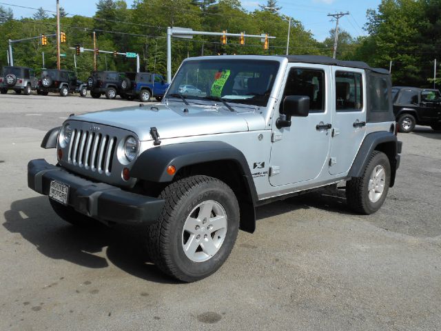 2007 Jeep Wrangler 1500 Extended Cargo Clean