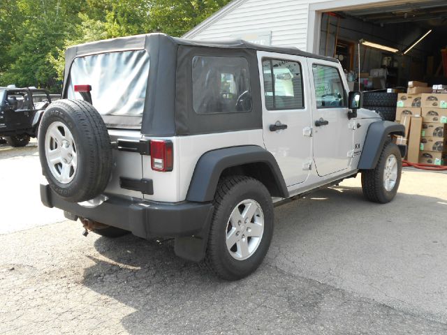 2007 Jeep Wrangler 1500 Extended Cargo Clean