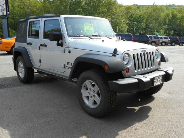 2007 Jeep Wrangler 1500 Extended Cargo Clean