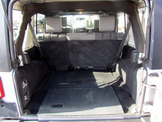 2007 Jeep Wrangler 1500 Extended Cargo Clean