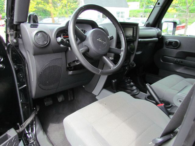 2007 Jeep Wrangler 1500 Extended Cargo Clean