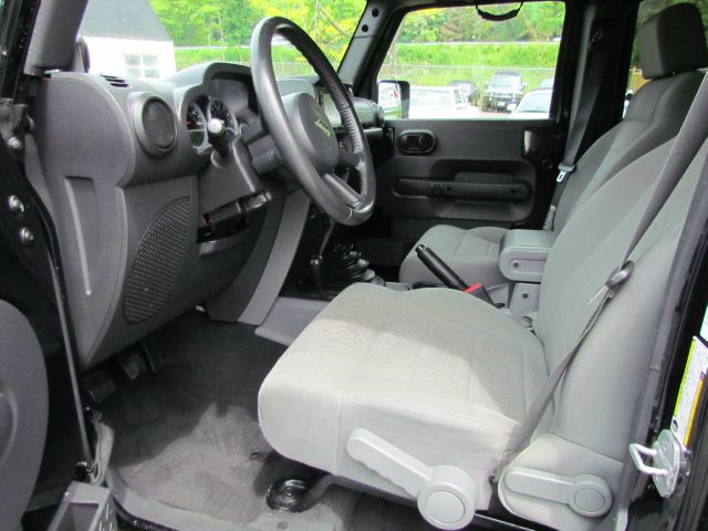 2007 Jeep Wrangler 1500 Extended Cargo Clean