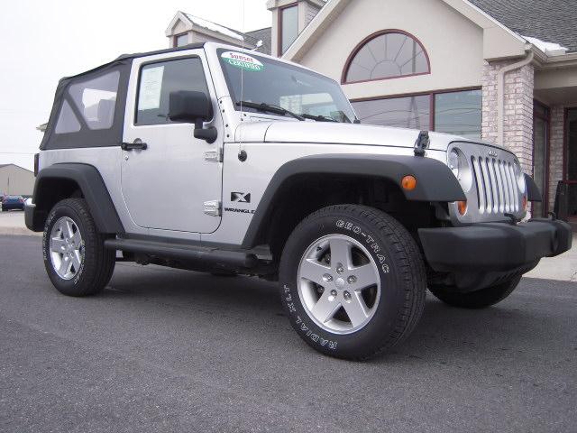 2007 Jeep Wrangler ST Club Cab 8-ft. Bed 4WD