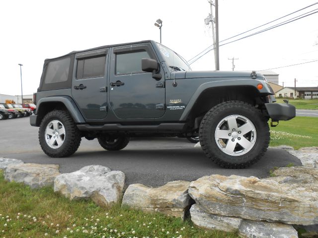 2008 Jeep Wrangler 1500 Extended Cargo Clean