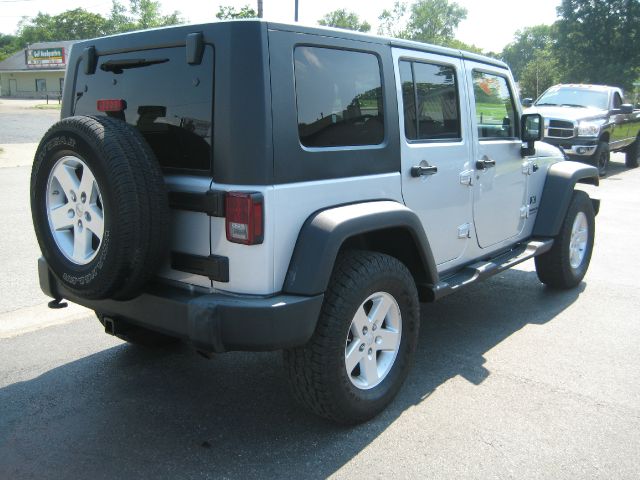 2009 Jeep Wrangler 1500 Extended Cargo Clean