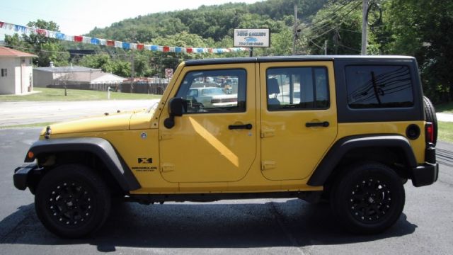 2009 Jeep Wrangler 1500 Extended Cargo Clean