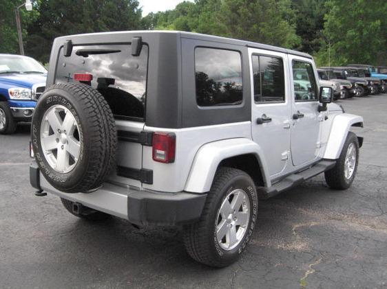 2009 Jeep Wrangler 1500 Extended Cargo Clean