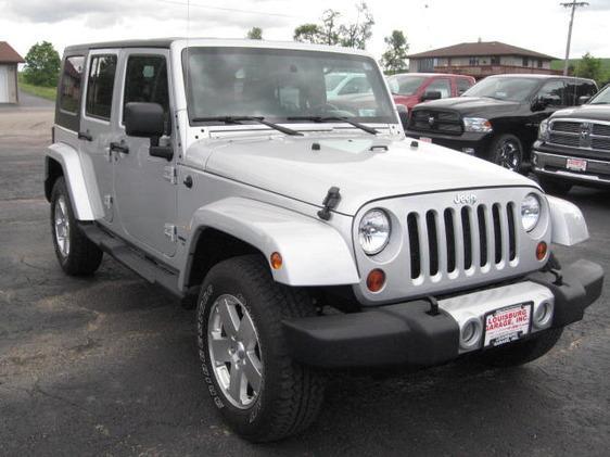 2009 Jeep Wrangler 1500 Extended Cargo Clean