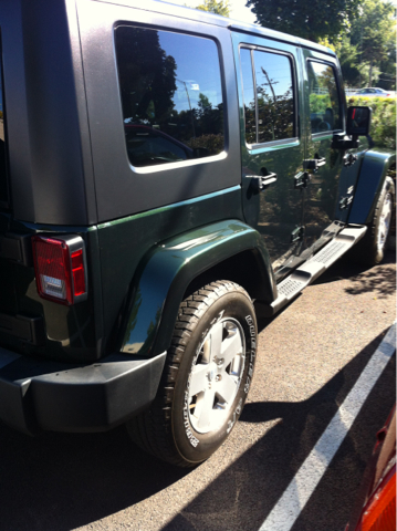 2010 Jeep Wrangler 1500 Extended Cargo Clean