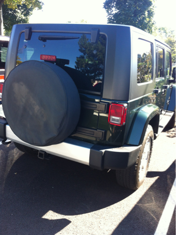 2010 Jeep Wrangler 1500 Extended Cargo Clean