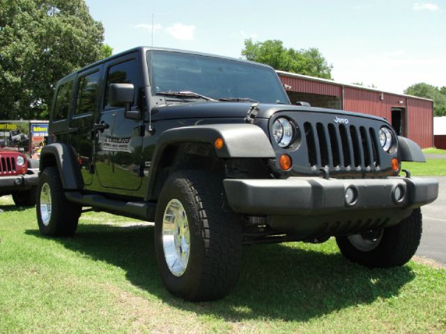 2010 Jeep Wrangler ALL Wheel Drive - NEW Tires