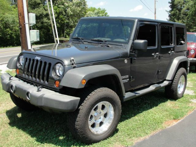 2010 Jeep Wrangler ALL Wheel Drive - NEW Tires