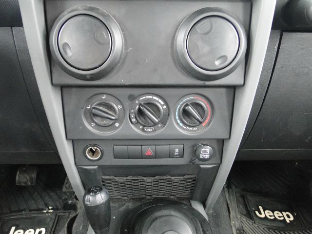 2010 Jeep Wrangler 740il Navigation