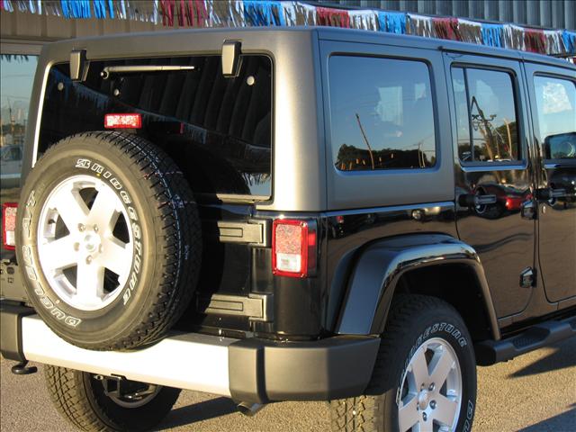 2011 Jeep Wrangler HB Manual SPEC (natl)