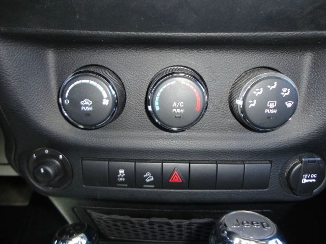 2012 Jeep Wrangler 740il Navigation