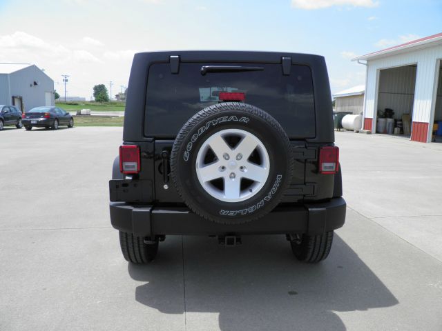 2013 Jeep Wrangler 740il Navigation