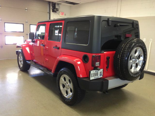 2013 Jeep Wrangler 1500 Extended Cargo Clean