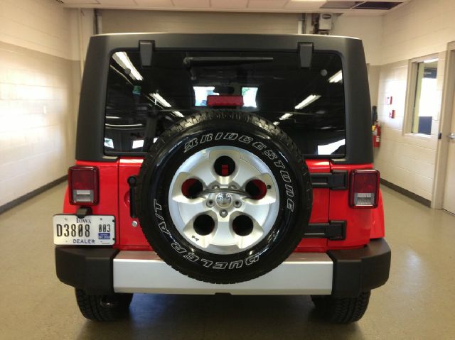 2013 Jeep Wrangler 1500 Extended Cargo Clean