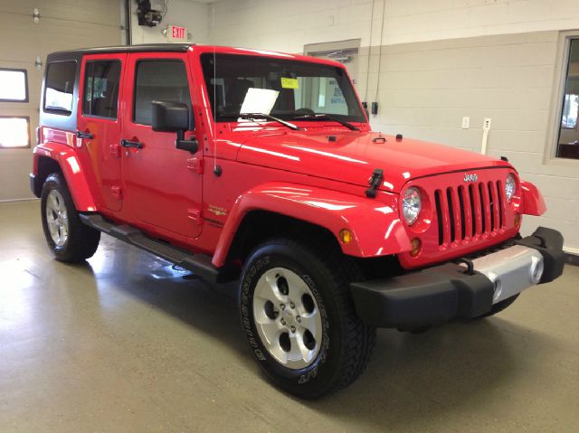 2013 Jeep Wrangler 1500 Extended Cargo Clean