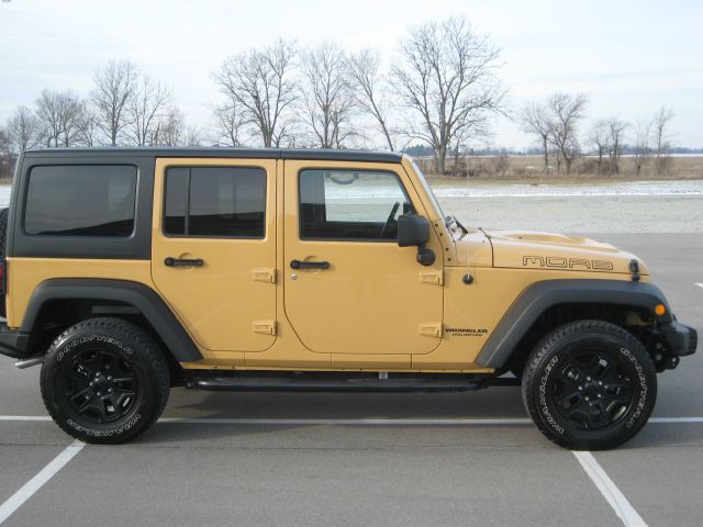 2013 Jeep Wrangler 1500 Extended Cargo Clean