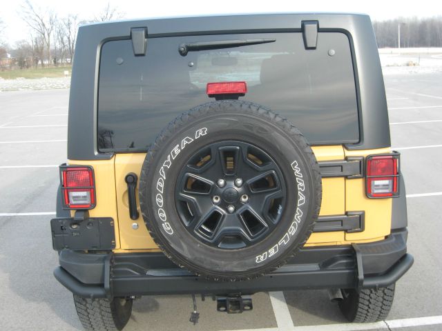 2013 Jeep Wrangler 1500 Extended Cargo Clean