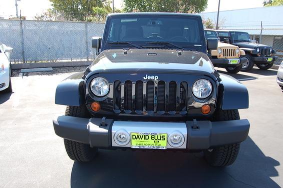 2013 Jeep Wrangler 1500 Extended Cargo Clean