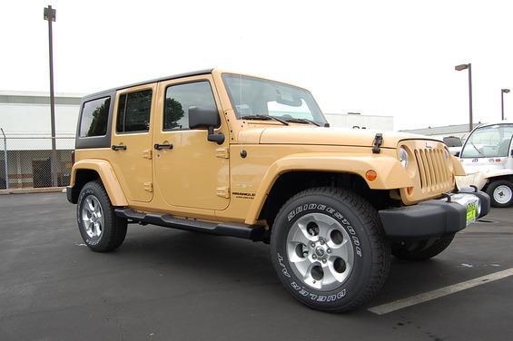 2013 Jeep Wrangler 1500 Extended Cargo Clean