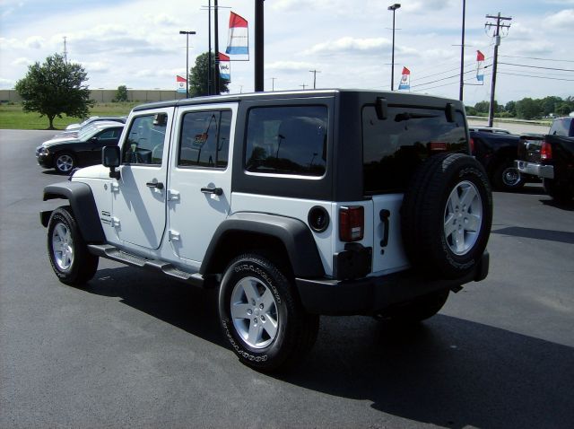 2014 Jeep Wrangler 740il Navigation