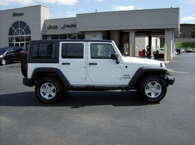 2014 Jeep Wrangler 740il Navigation