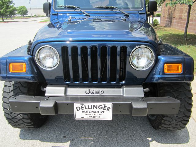 2005 Jeep Wrangler Unlimited 323i Automatic Sedan