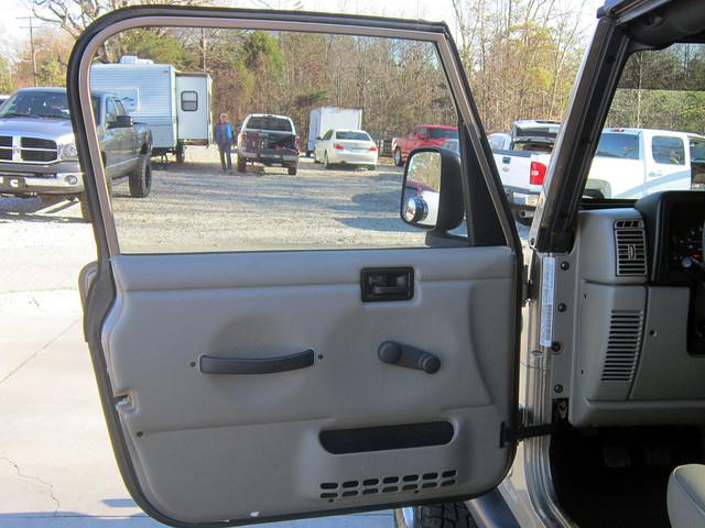 2006 Jeep Wrangler Unlimited SW2