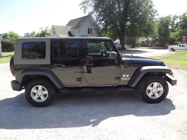 2007 Jeep Wrangler Unlimited ST Club Cab 8-ft. Bed 4WD