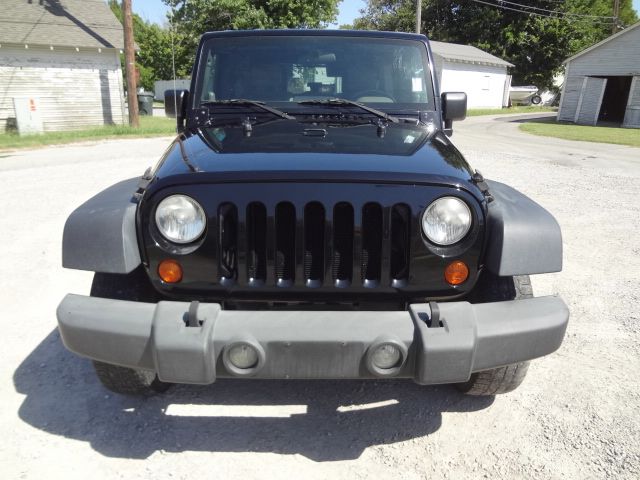 2007 Jeep Wrangler Unlimited ST Club Cab 8-ft. Bed 4WD