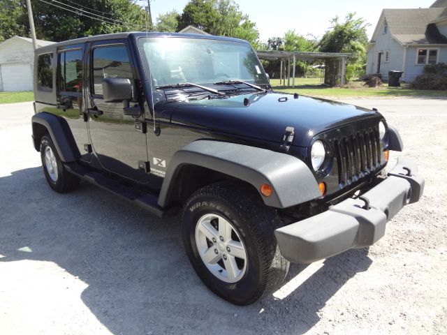 2007 Jeep Wrangler Unlimited ST Club Cab 8-ft. Bed 4WD