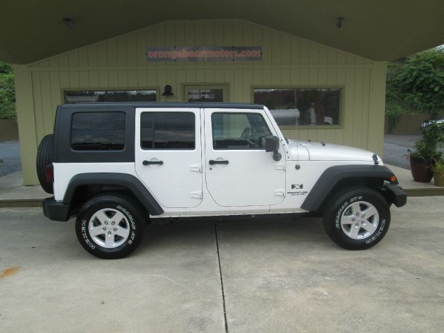 2007 Jeep Wrangler Unlimited 1500 Extended Cargo Clean