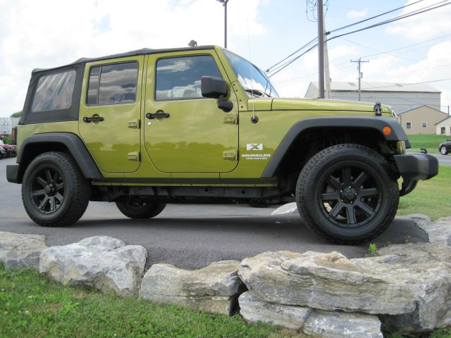 2007 Jeep Wrangler Unlimited 1500 Extended Cargo Clean