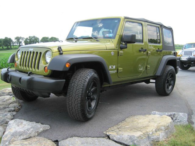 2007 Jeep Wrangler Unlimited 1500 Extended Cargo Clean