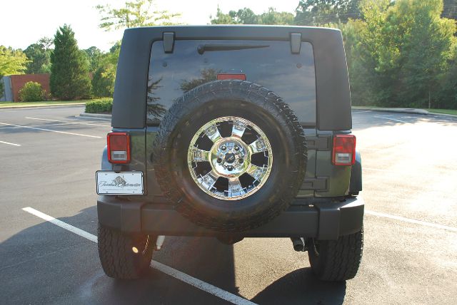 2007 Jeep Wrangler Unlimited 1500 Extended Cargo Clean