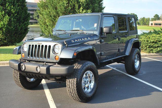 2007 Jeep Wrangler Unlimited 1500 Extended Cargo Clean