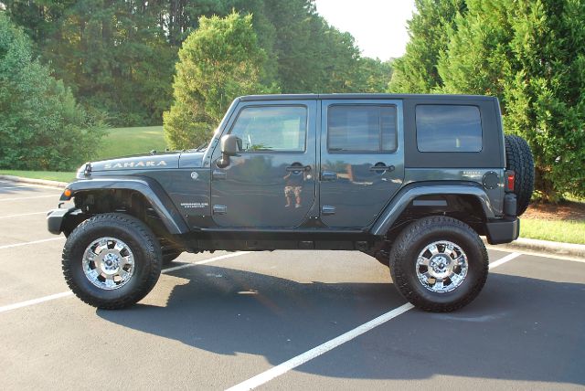 2007 Jeep Wrangler Unlimited 1500 Extended Cargo Clean