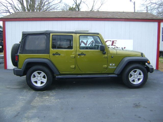 2007 Jeep Wrangler Unlimited ST Club Cab 8-ft. Bed 4WD