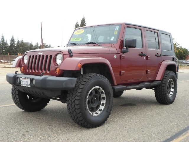 2007 Jeep Wrangler Unlimited 1500 Extended Cargo Clean