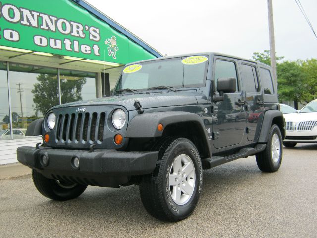 2007 Jeep Wrangler Unlimited 1500 Extended Cargo Clean