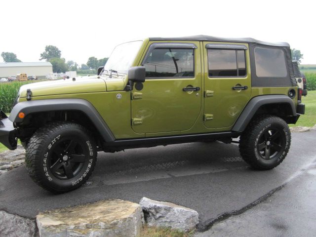 2007 Jeep Wrangler Unlimited 1500 Extended Cargo Clean