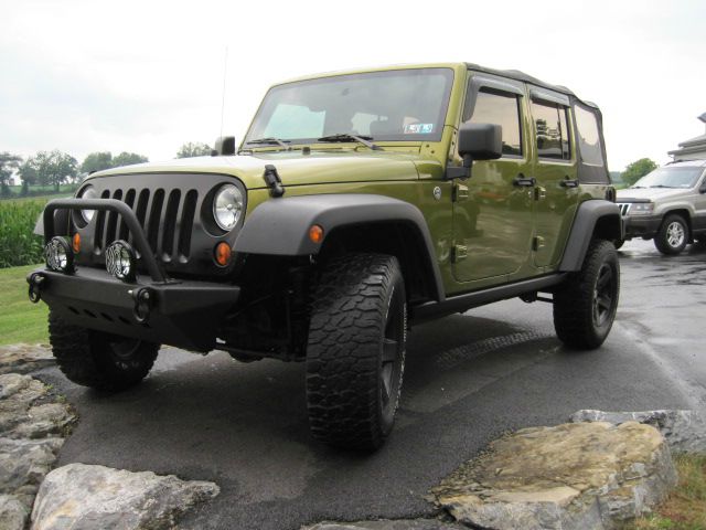 2007 Jeep Wrangler Unlimited 1500 Extended Cargo Clean