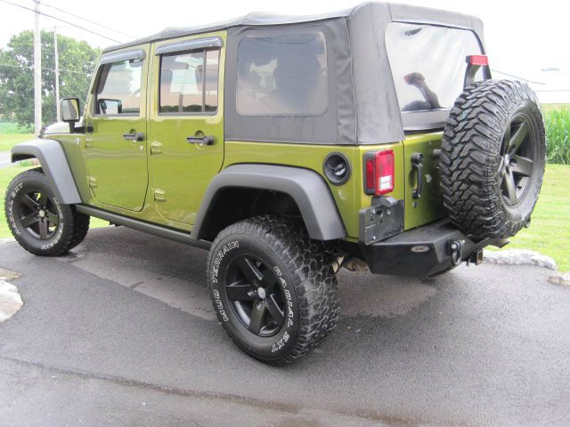 2007 Jeep Wrangler Unlimited 1500 Extended Cargo Clean