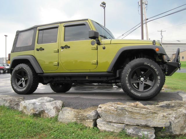 2007 Jeep Wrangler Unlimited 1500 Extended Cargo Clean